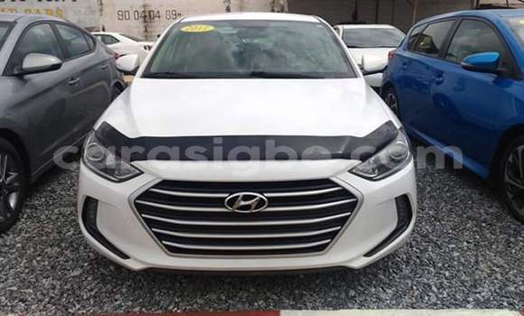 Acheter Occasion Voiture Hyundai Elantra Rouge à Lomé, Togo Acheter Occasion Voiture Hyundai Elantra Rouge à Lomé, Togo
