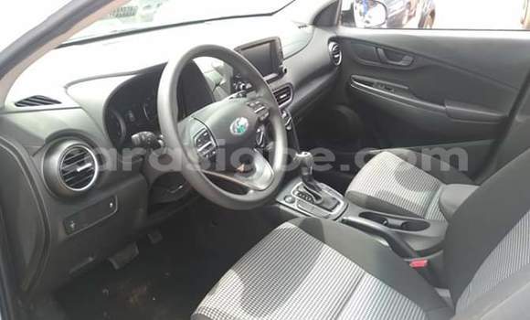 Acheter Occasion Voiture Hyundai Kona Blanc à Lomé, Togo Acheter Occasion Voiture Hyundai Kona Blanc à Lomé, Togo