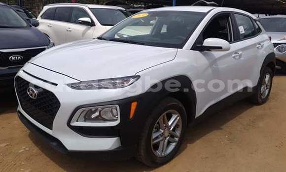 Acheter Occasion Voiture Hyundai Kona Blanc à Lomé, Togo Acheter Occasion Voiture Hyundai Kona Blanc à Lomé, Togo