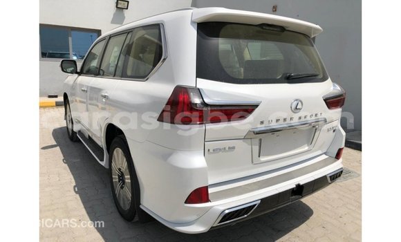 Acheter Import Voiture Lexus LX Blanc à Import - Dubai, Togo Acheter Import Voiture Lexus LX Blanc à Import - Dubai, Togo
