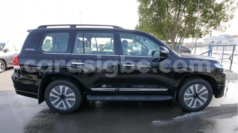 Big with watermark toyota land cruiser togo import dubai 4553