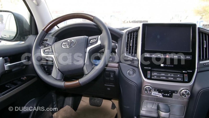 Big with watermark toyota land cruiser togo import dubai 4553