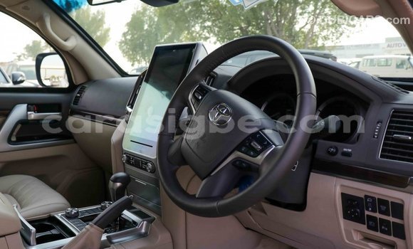 Buy Import Toyota Land Cruiser White Car in Import - Dubai in Togo Buy Import Toyota Land Cruiser White Car in Import - Dubai in Togo