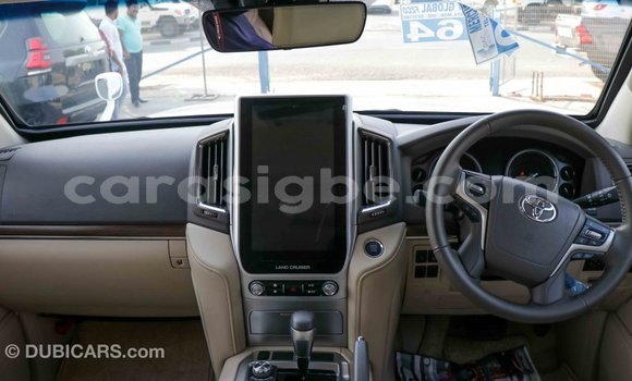 Buy Import Toyota Land Cruiser White Car in Import - Dubai in Togo Buy Import Toyota Land Cruiser White Car in Import - Dubai in Togo