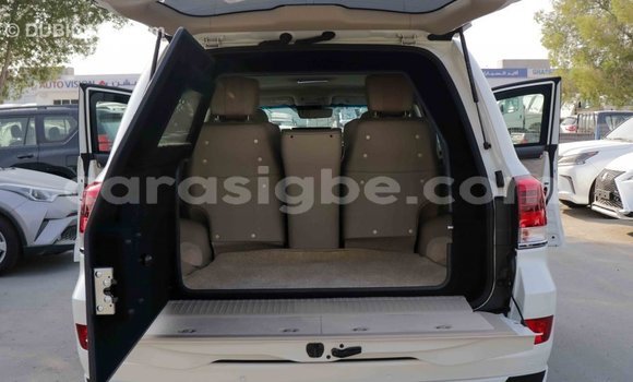 Buy Import Toyota Land Cruiser White Car in Import - Dubai in Togo Buy Import Toyota Land Cruiser White Car in Import - Dubai in Togo