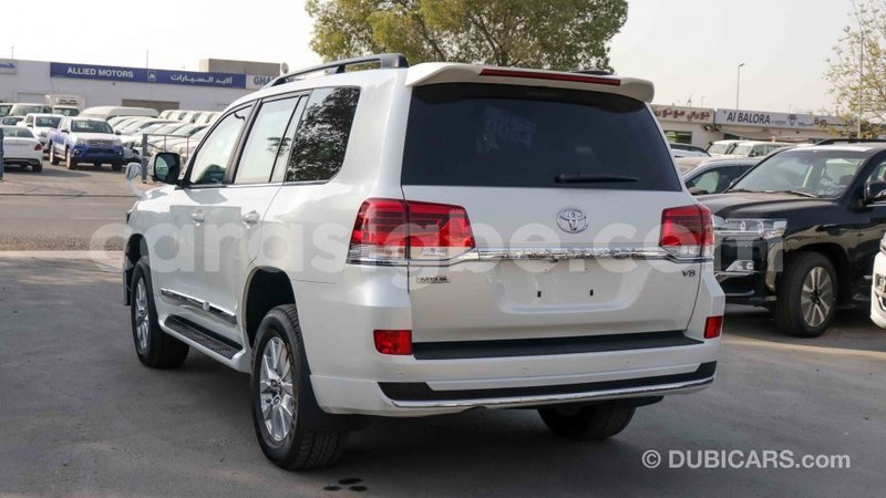 Big with watermark toyota land cruiser togo import dubai 4568