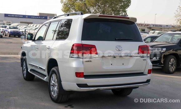 Buy Import Toyota Land Cruiser White Car in Import - Dubai in Togo Buy Import Toyota Land Cruiser White Car in Import - Dubai in Togo