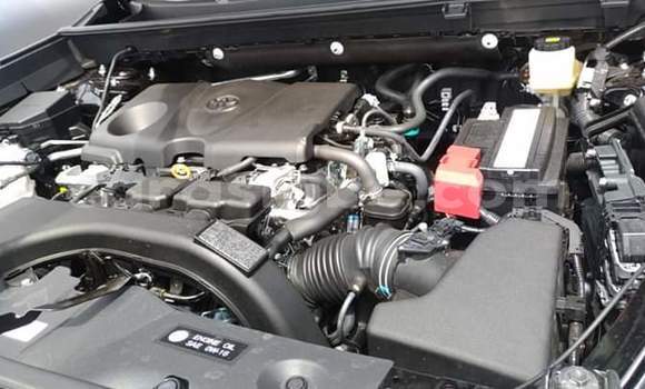 Acheter Occasion Voiture Toyota RAV4 Blanc à Lomé, Maritime Acheter Occasion Voiture Toyota RAV4 Blanc à Lomé, Maritime