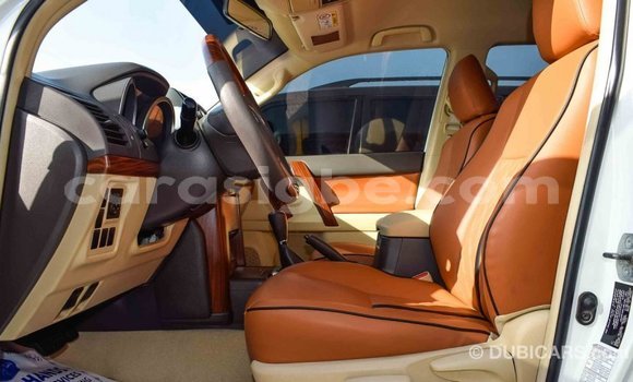 Acheter Import Voiture Toyota Prado Blanc à Import - Dubai, Togo Acheter Import Voiture Toyota Prado Blanc à Import - Dubai, Togo
