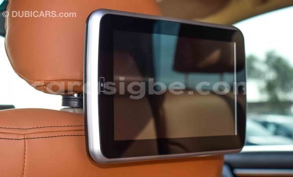 Acheter Import Voiture Toyota Land Cruiser Blanc à Import - Dubai, Togo Acheter Import Voiture Toyota Land Cruiser Blanc à Import - Dubai, Togo