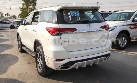 Buy Import Toyota Fortuner White Car in Import - Dubai in Togo Buy Import Toyota Fortuner White Car in Import - Dubai in Togo
