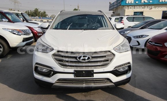Acheter Import Voiture Hyundai Santa Fe Blanc à Import - Dubai, Togo Acheter Import Voiture Hyundai Santa Fe Blanc à Import - Dubai, Togo