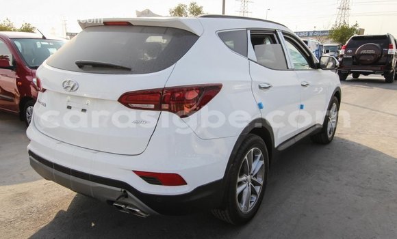 Acheter Import Voiture Hyundai Santa Fe Blanc à Import - Dubai, Togo Acheter Import Voiture Hyundai Santa Fe Blanc à Import - Dubai, Togo