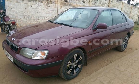 Acheter Occasion Voiture Toyota Carina Rouge à Adawlato, Togo Acheter Occasion Voiture Toyota Carina Rouge à Adawlato, Togo