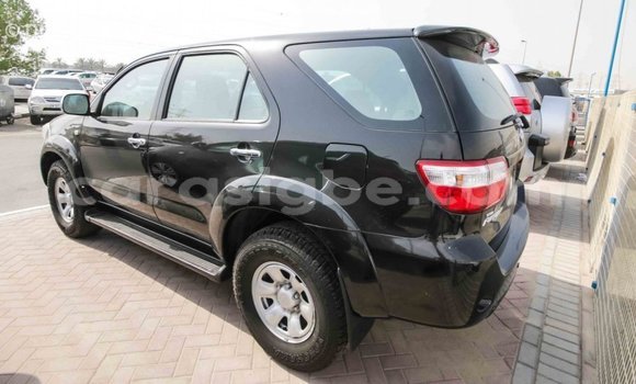Acheter Import Voiture Toyota Fortuner Noir à Import - Dubai, Togo Acheter Import Voiture Toyota Fortuner Noir à Import - Dubai, Togo
