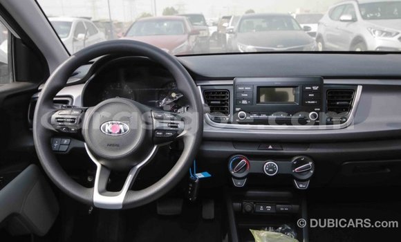 Acheter Import Voiture Kia Rio Blanc à Import - Dubai, Togo Acheter Import Voiture Kia Rio Blanc à Import - Dubai, Togo