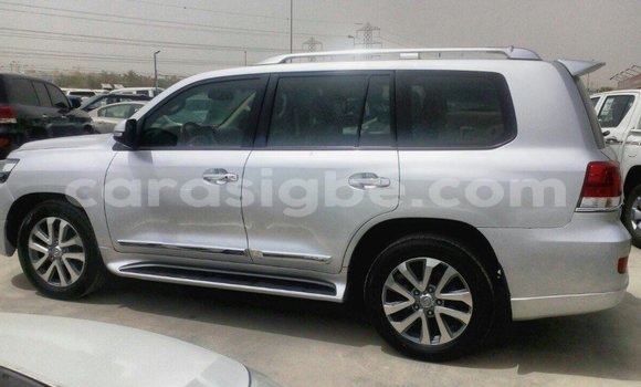 Acheter Import Voiture Toyota Land Cruiser Autre à Import - Dubai, Togo Acheter Import Voiture Toyota Land Cruiser Autre à Import - Dubai, Togo
