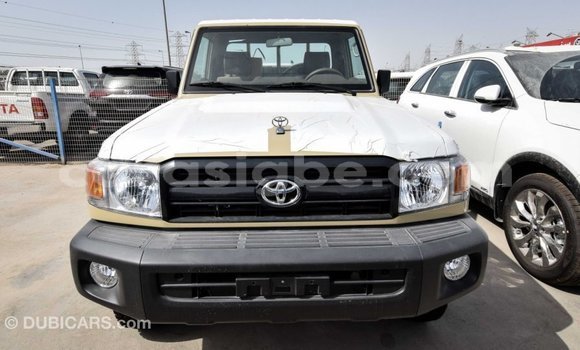 Buy Import Toyota Land Cruiser Beige Car in Import - Dubai in Togo Buy Import Toyota Land Cruiser Beige Car in Import - Dubai in Togo