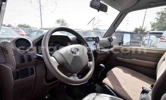 Buy Import Toyota Land Cruiser Beige Car in Import - Dubai in Togo Buy Import Toyota Land Cruiser Beige Car in Import - Dubai in Togo