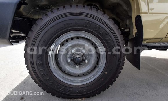Buy Import Toyota Land Cruiser Beige Car in Import - Dubai in Togo Buy Import Toyota Land Cruiser Beige Car in Import - Dubai in Togo