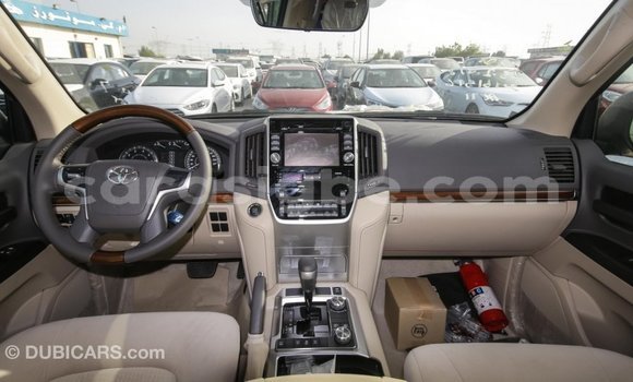 Acheter Import Voiture Toyota Land Cruiser Noir à Import - Dubai, Togo Acheter Import Voiture Toyota Land Cruiser Noir à Import - Dubai, Togo