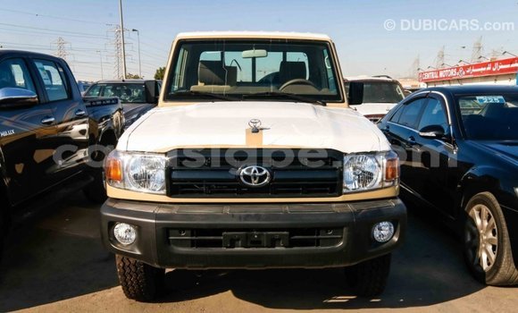 Buy Import Toyota Land Cruiser Beige Car in Import - Dubai in Togo Buy Import Toyota Land Cruiser Beige Car in Import - Dubai in Togo