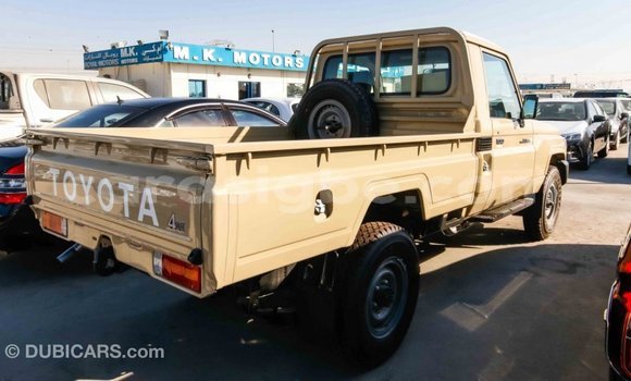 Buy Import Toyota Land Cruiser Beige Car in Import - Dubai in Togo Buy Import Toyota Land Cruiser Beige Car in Import - Dubai in Togo