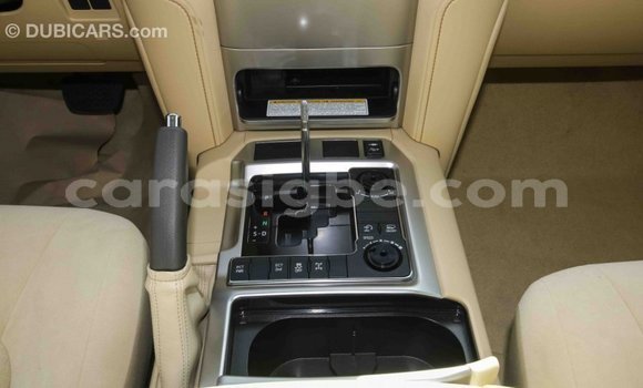 Acheter Import Voiture Toyota Land Cruiser Autre à Import - Dubai, Togo Acheter Import Voiture Toyota Land Cruiser Autre à Import - Dubai, Togo