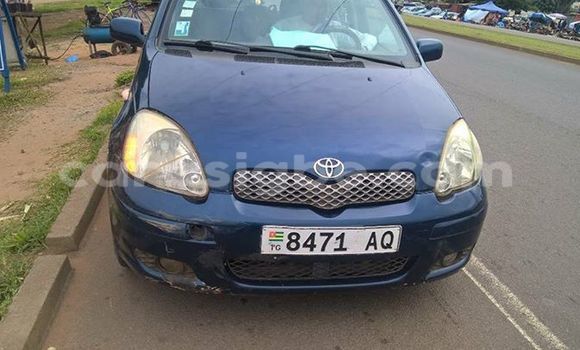 Buy Used Toyota Yaris Blue Car in Adawlato in Togo Buy Used Toyota Yaris Blue Car in Adawlato in Togo