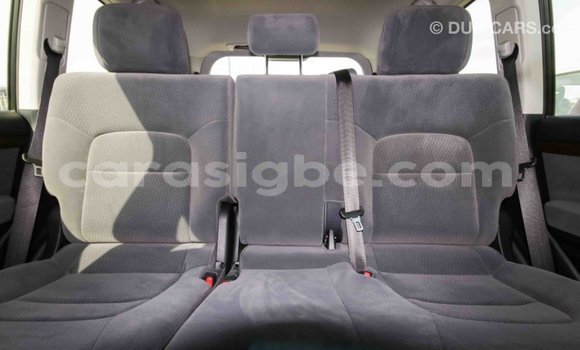 Acheter Import Voiture Toyota Land Cruiser Blanc à Import - Dubai, Togo Acheter Import Voiture Toyota Land Cruiser Blanc à Import - Dubai, Togo