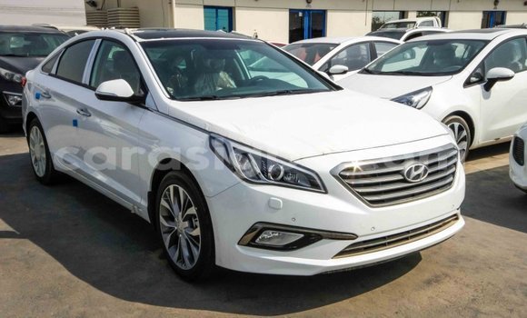 Acheter Import Voiture Hyundai Sonata Blanc à Import - Dubai, Togo Acheter Import Voiture Hyundai Sonata Blanc à Import - Dubai, Togo
