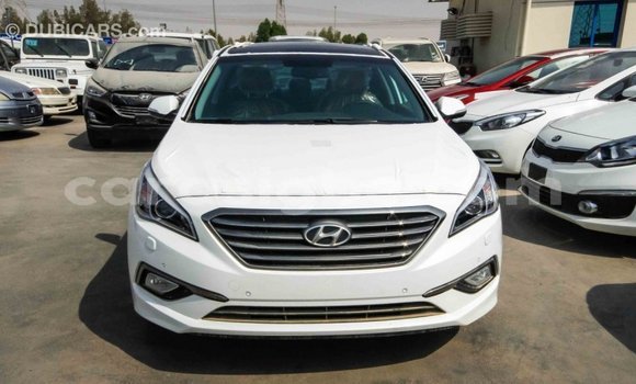 Acheter Import Voiture Hyundai Sonata Blanc à Import - Dubai, Togo Acheter Import Voiture Hyundai Sonata Blanc à Import - Dubai, Togo