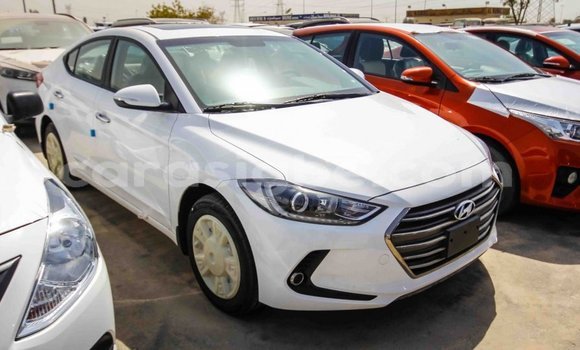 Acheter Import Voiture Hyundai Elantra Blanc à Import - Dubai, Togo Acheter Import Voiture Hyundai Elantra Blanc à Import - Dubai, Togo