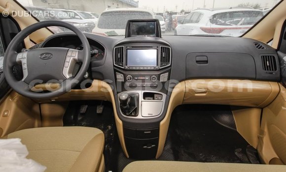 Buy Import Hyundai Chorus White Truck in Import - Dubai in Togo Buy Import Hyundai Chorus White Truck in Import - Dubai in Togo