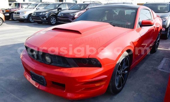 Acheter Import Voiture Ford Mustang Rouge à Import - Dubai, Togo Acheter Import Voiture Ford Mustang Rouge à Import - Dubai, Togo