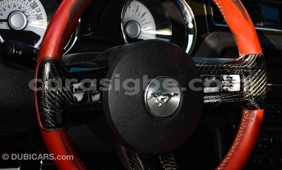 Acheter Import Voiture Ford Mustang Rouge à Import - Dubai, Togo Acheter Import Voiture Ford Mustang Rouge à Import - Dubai, Togo