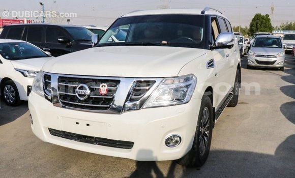 Acheter Import Voiture Nissan Patrol Blanc à Import - Dubai, Togo Acheter Import Voiture Nissan Patrol Blanc à Import - Dubai, Togo