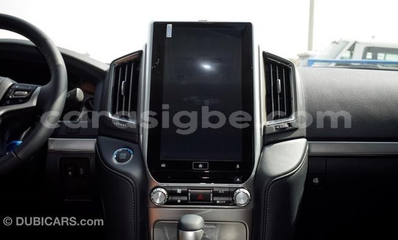 Acheter Import Voiture Toyota Land Cruiser Noir à Import - Dubai, Togo Acheter Import Voiture Toyota Land Cruiser Noir à Import - Dubai, Togo