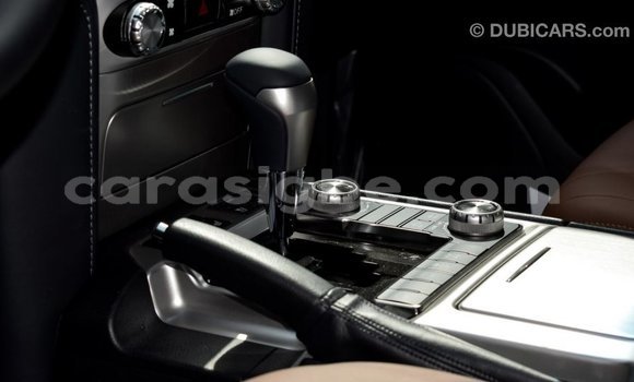 Acheter Import Voiture Toyota Land Cruiser Noir à Import - Dubai, Togo Acheter Import Voiture Toyota Land Cruiser Noir à Import - Dubai, Togo