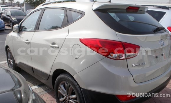 Acheter Import Voiture Hyundai Tucson Beige à Import - Dubai, Togo Acheter Import Voiture Hyundai Tucson Beige à Import - Dubai, Togo