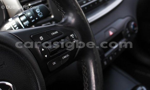 Acheter Import Voiture Kia Sorento Autre à Import - Dubai, Togo Acheter Import Voiture Kia Sorento Autre à Import - Dubai, Togo