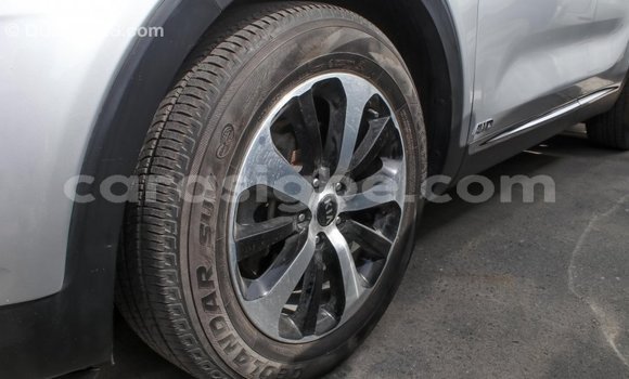 Acheter Import Voiture Kia Sorento Autre à Import - Dubai, Togo Acheter Import Voiture Kia Sorento Autre à Import - Dubai, Togo