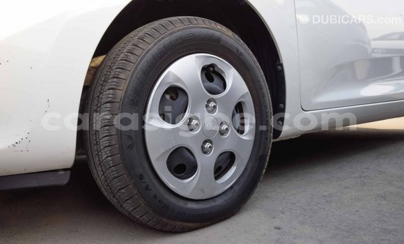 Acheter Import Voiture Kia Picanto Blanc à Import - Dubai, Togo Acheter Import Voiture Kia Picanto Blanc à Import - Dubai, Togo