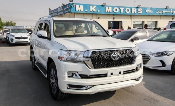 Buy Import Toyota Land Cruiser White Car in Import - Dubai in Togo