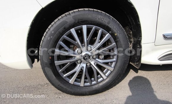 Acheter Import Voiture Toyota Land Cruiser Blanc à Import - Dubai, Togo Acheter Import Voiture Toyota Land Cruiser Blanc à Import - Dubai, Togo