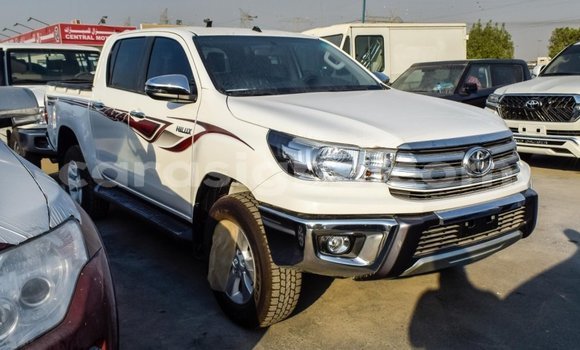 Buy Import Toyota Hilux White Car in Import - Dubai in Togo
