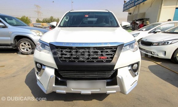 Acheter Import Voiture Toyota Fortuner Blanc à Import - Dubai, Togo Acheter Import Voiture Toyota Fortuner Blanc à Import - Dubai, Togo