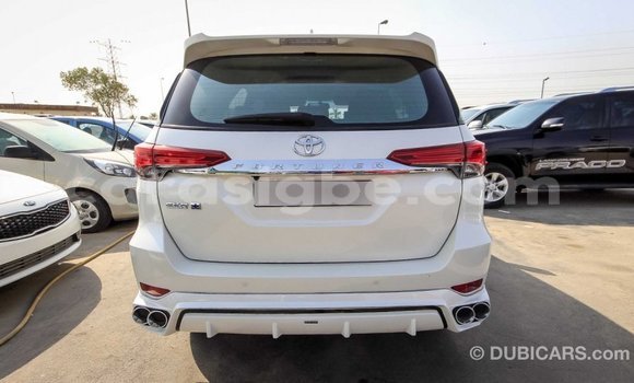 Acheter Import Voiture Toyota Fortuner Blanc à Import - Dubai, Togo Acheter Import Voiture Toyota Fortuner Blanc à Import - Dubai, Togo