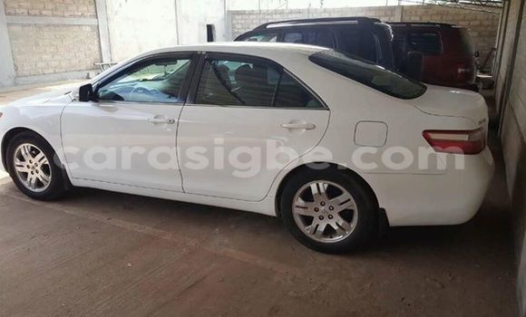 Acheter Occasion Voiture Toyota Camry Blanc à Adawlato au Togo Acheter Occasion Voiture Toyota Camry Blanc à Adawlato au Togo