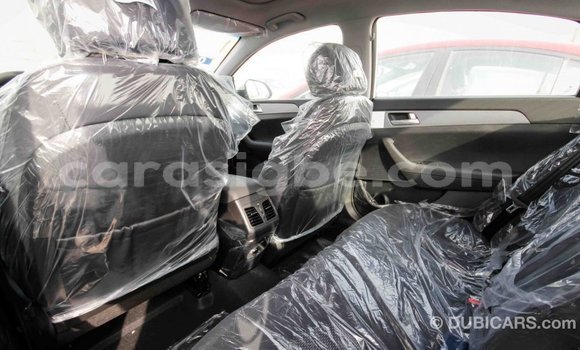 Acheter Import Voiture Hyundai Sonata Blanc à Import - Dubai, Togo Acheter Import Voiture Hyundai Sonata Blanc à Import - Dubai, Togo